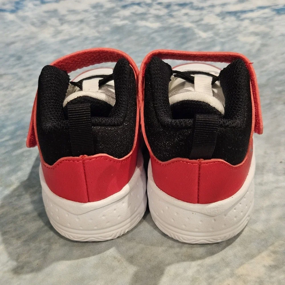 Nike Jordan Max Aura 3 White Red Black Toddler Sneakers Shoes‎ Size 5C